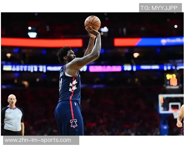 杰伦布朗带领球队逆转胜利19投9中砍下29分助攻4次第三节独得17分