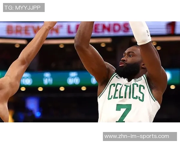 追梦之路:杰伦布朗引领绿军奋勇争先展现无畏斗志 追梦之路:杰伦布朗引领绿军奋勇争先展现无畏斗志