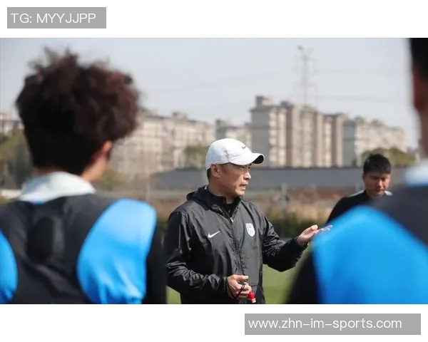 冬训期间三名外租球员与五名U21小将齐聚球队共同备战新赛季